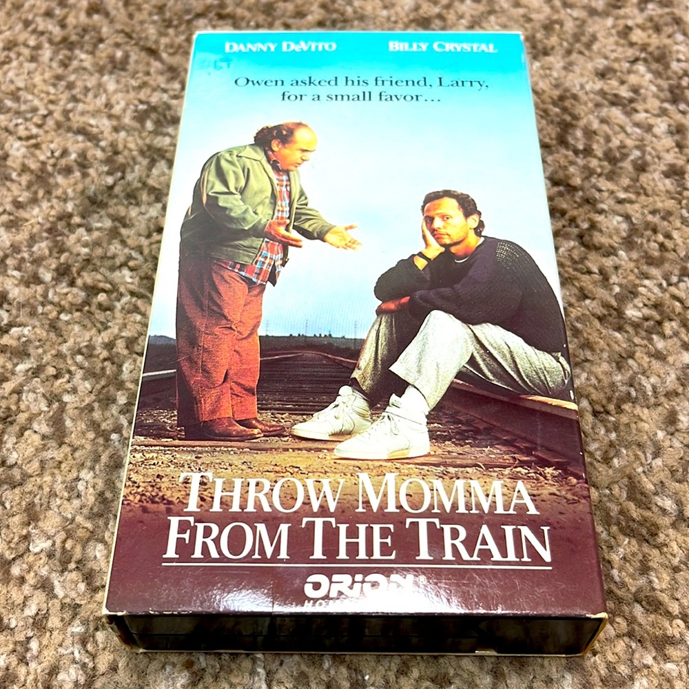 Throw Momma from the train 1987 VHS videotape Danny DeVito, Billy Crystal